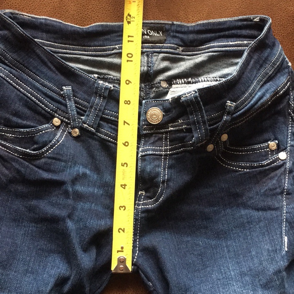 Virgin Only Ruched Side Dart Capri - Picture 14 of 16